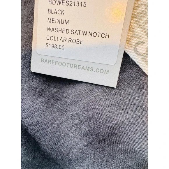 Barefoot Dreams Tie Waist Satin Robe,‎ Luxury Comfort, Black Size Medium, NWT